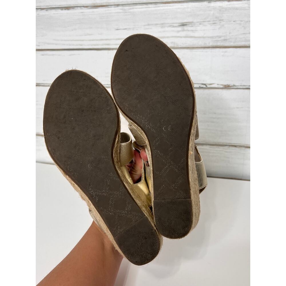 Vionic Ainsleigh Gold Metallic Espadrille Wedge Sandals Shoe Size 8 Comfort - Picture 8 of 10